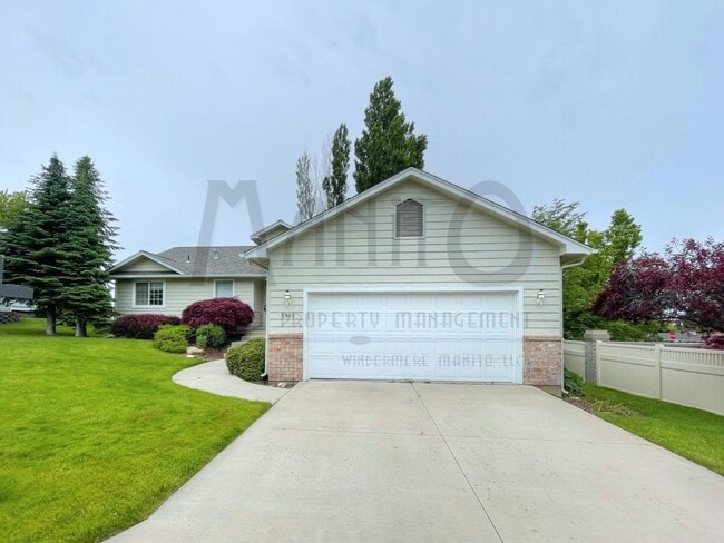 property at 5002 S Morrill Ln