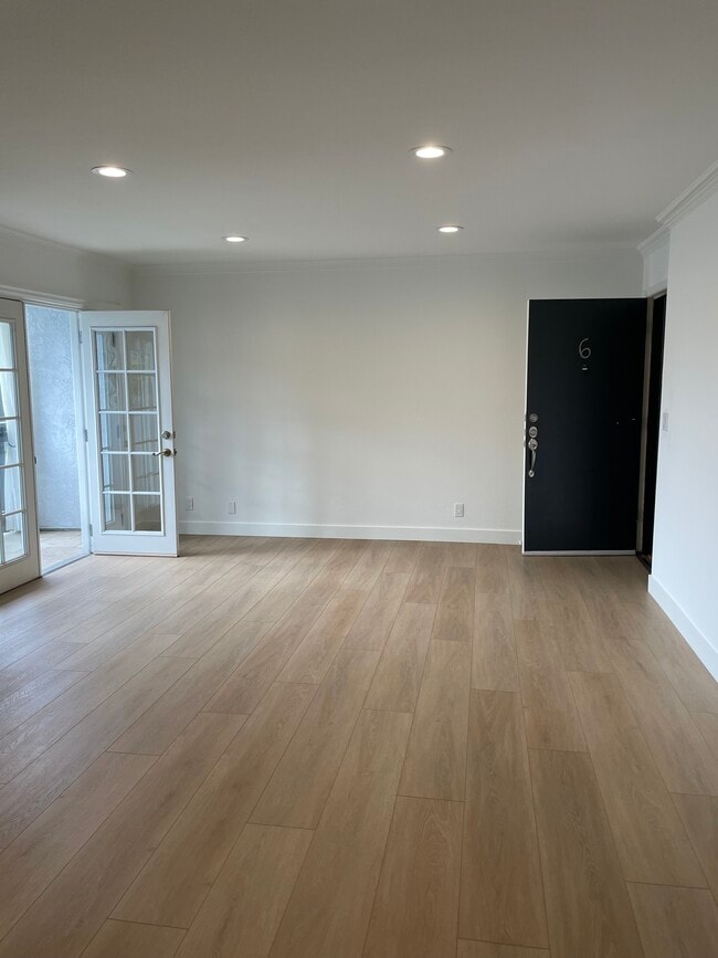 1431 Stanford St, Unit 6 in Santa Monica, CA - Foto de edificio - Building Photo