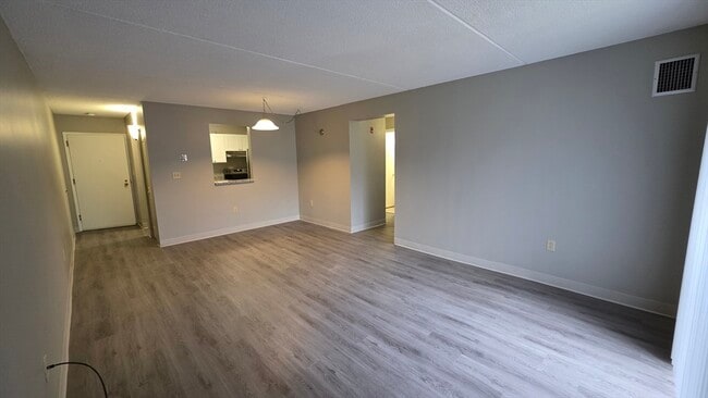 50 Harbor Point Blvd in Boston, MA - Building Photo - Building Photo