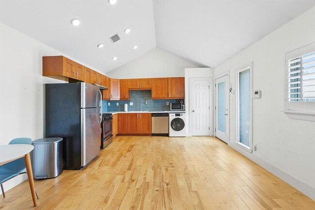 1307 E 52nd St in Austin, TX - Building Photo - Building Photo