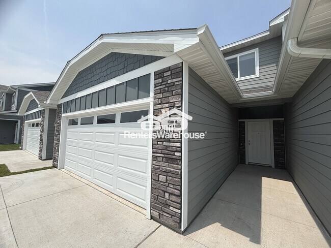 property at 211 NW Greenway Pl