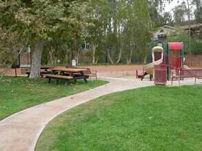 23777 Mulholland Hwy in Calabasas, CA - Building Photo - Building Photo