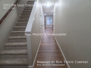 1915 NW Sage St in Camas, WA - Building Photo - Building Photo