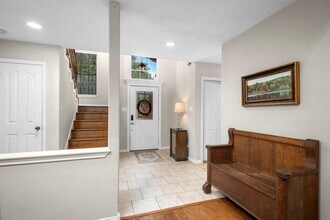 2 Amber Fire Pl in Spring, TX - Foto de edificio - Building Photo