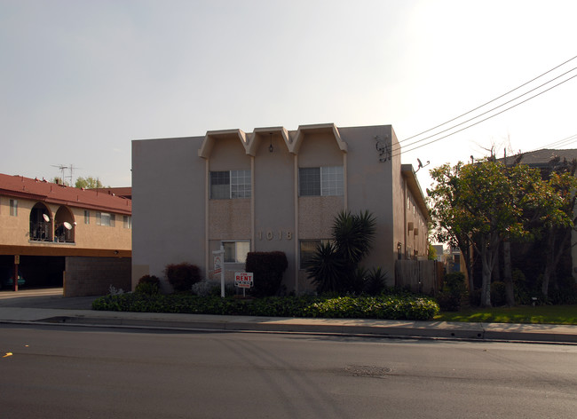 1018 S Atlantic Blvd in Alhambra, CA - Building Photo - Building Photo