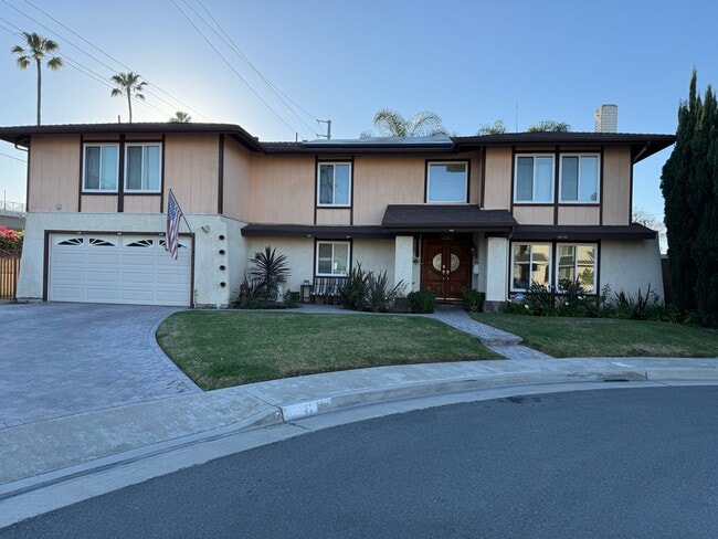 property at 15481 Cottonwood Cir