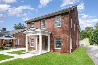 816 Walnut Ave in Charlotte, NC - Building Photo - Building Photo