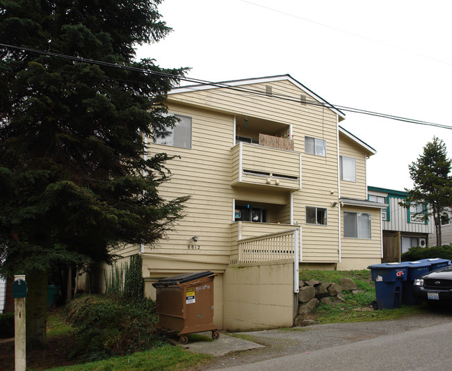 8812 23rd Ave NE in Seattle, WA - Foto de edificio - Building Photo