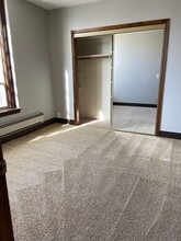 5402 S 77th St in Ralston, NE - Building Photo - Building Photo