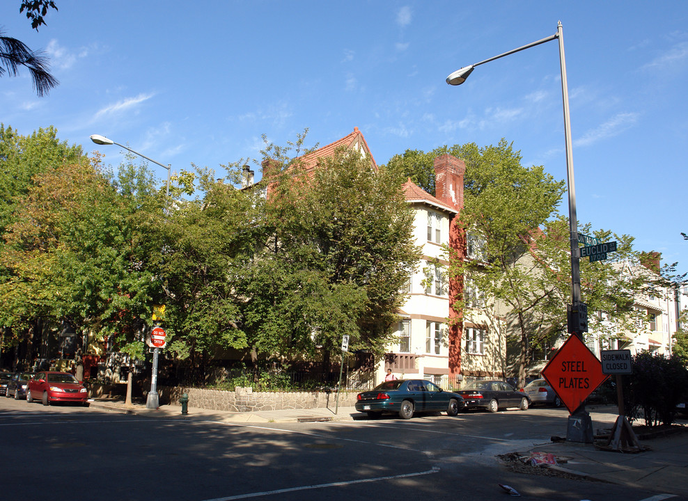 2500 Ontario Rd NW in Washington, DC - Building Photo