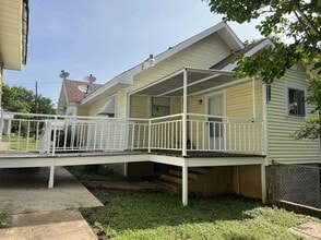 706 College St in Gatesville, TX - Foto de edificio - Building Photo