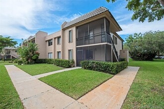 320 Racquet Club Rd, Unit 204 in Weston, FL - Building Photo - Building Photo