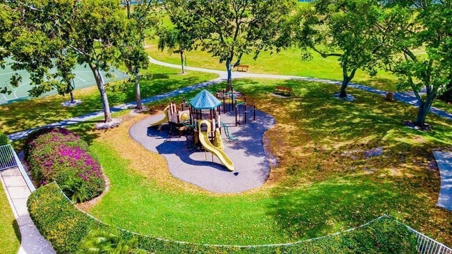 7787 Springfield Lake Dr in Greenacres, FL - Building Photo - Building Photo