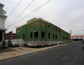 The Fairthorne Senior Housing in Philadelphia, PA - Foto de edificio - Building Photo