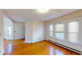 27 Bellingham Ave-Unit -3 in Everett, MA - Building Photo - Building Photo