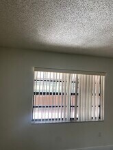 1385 SW 135th Pl in Miami, FL - Building Photo - Building Photo