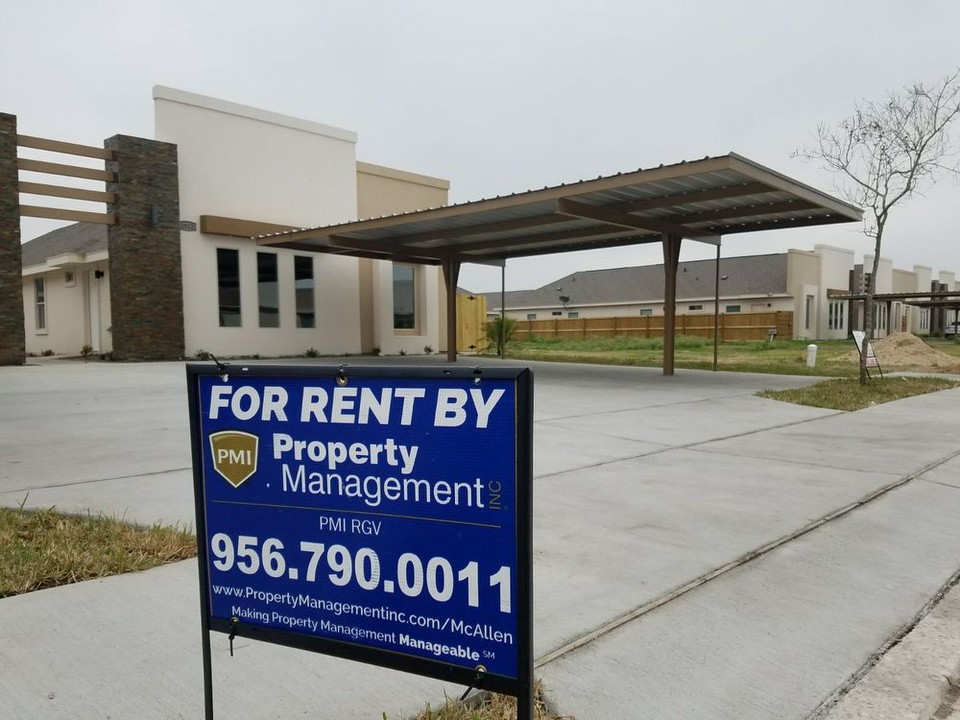 2812 Sabercat Ave-Unit -1 in Edinburg, TX - Building Photo