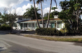 425 NE 15th Ave in Fort Lauderdale, FL - Building Photo - Building Photo