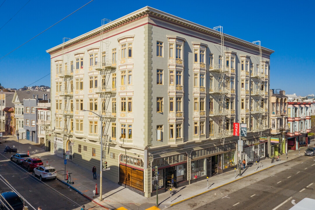Valencia Apartments in San Francisco, CA - Building Photo