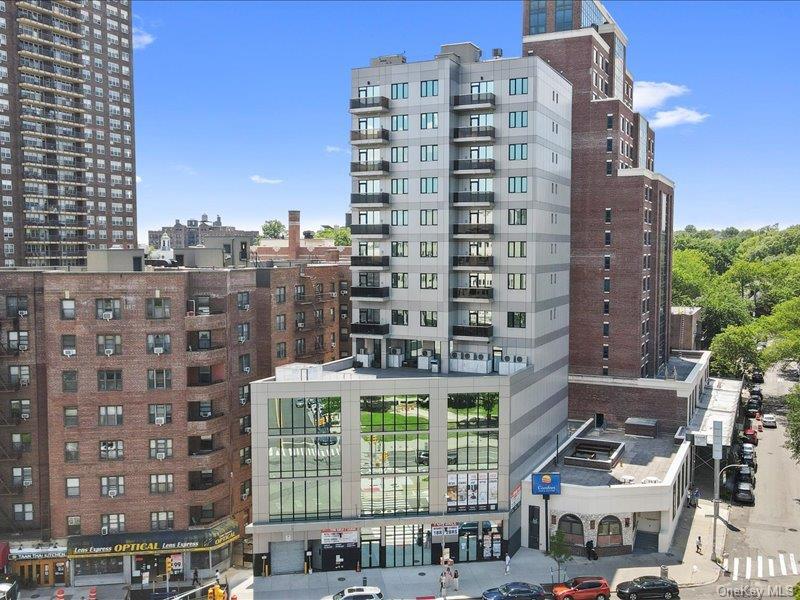 124-28 Queens Blvd in Queens, NY - Building Photo