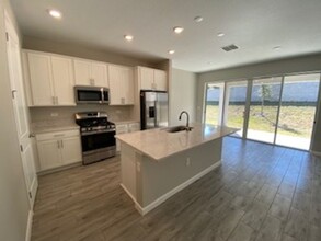 2487 Spring Breeze Dr in Leesburg, FL - Building Photo - Building Photo