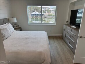 1550 Gulf Shore Blvd N in Naples, FL - Building Photo - Building Photo