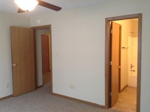 10928 Affirmed Dr in Indianapolis, IN - Foto de edificio - Building Photo