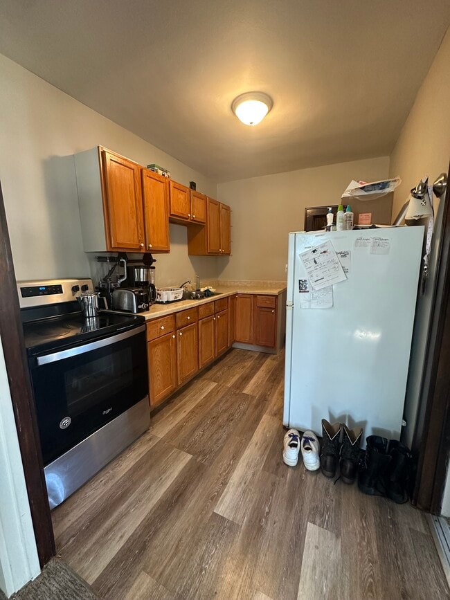 6016 W Vliet St, Unit B in Wauwatosa, WI - Building Photo - Building Photo