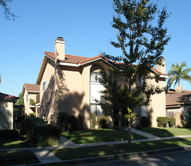 Green Street Apartments in Los Alamitos, CA - Building Photo - Building Photo