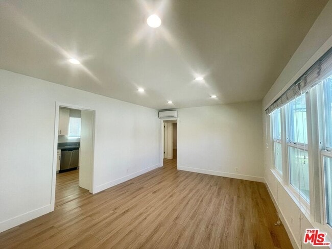 4441 Tujunga Ave in North Hollywood, CA - Building Photo - Building Photo