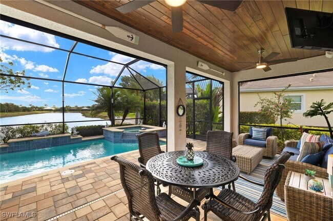 14616 Topsail Dr in Naples, FL - Building Photo - Building Photo