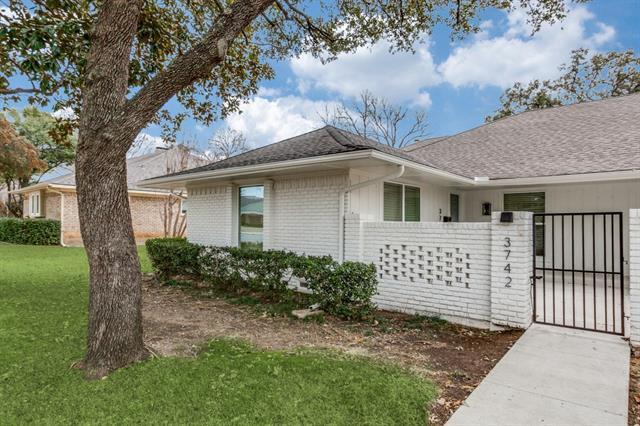 3742 Weeburn Dr in Dallas, TX - Building Photo
