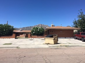 8701 Lawson St in El Paso, TX - Building Photo - Building Photo