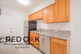 336.5 N Curson Ave in Los Angeles, CA - Building Photo - Building Photo