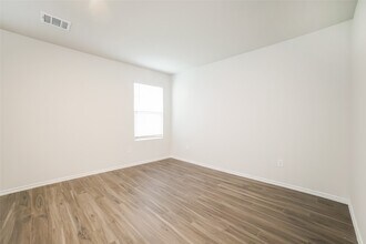 1228 Narrow Hts Dr in Conroe, TX - Building Photo - Building Photo