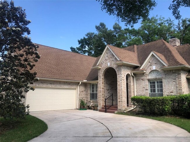 property at 135 Lakeside Dr