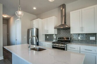 1052 2nd Ave S in Nashville, TN - Building Photo - Building Photo