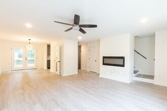 243 Timber Creek Ln SW in Marietta, GA - Building Photo - Building Photo