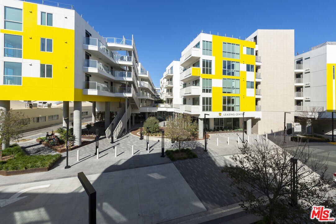 2929 Pennsylvania Ave in Santa Monica, CA - Building Photo