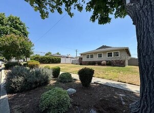1392 N 3rd Ave in Upland, CA - Building Photo - Building Photo