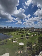 20379 W Country Club Dr in Aventura, FL - Building Photo - Building Photo