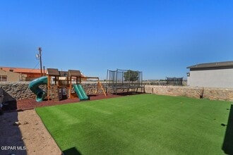 11381 Hidalgo Dr in Socorro, TX - Building Photo - Building Photo