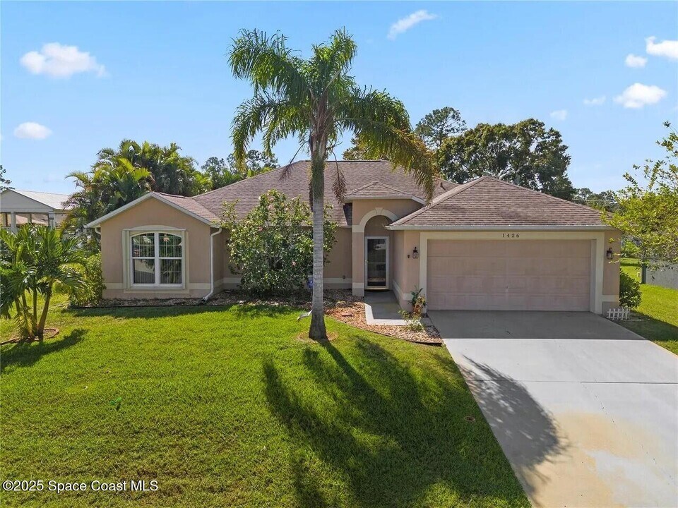1426 Silva St SE in Palm Bay, FL - Building Photo