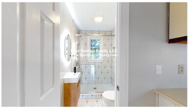 57 Hawthorne St in Somerville, MA - Building Photo - Building Photo