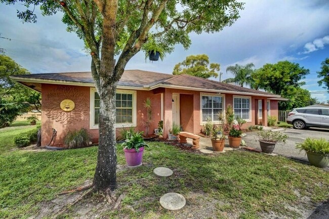 4870 Purdy Ln, Unit C