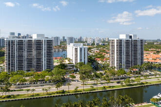 Portsview at The Waterways in Aventura, FL - Building Photo - Building Photo