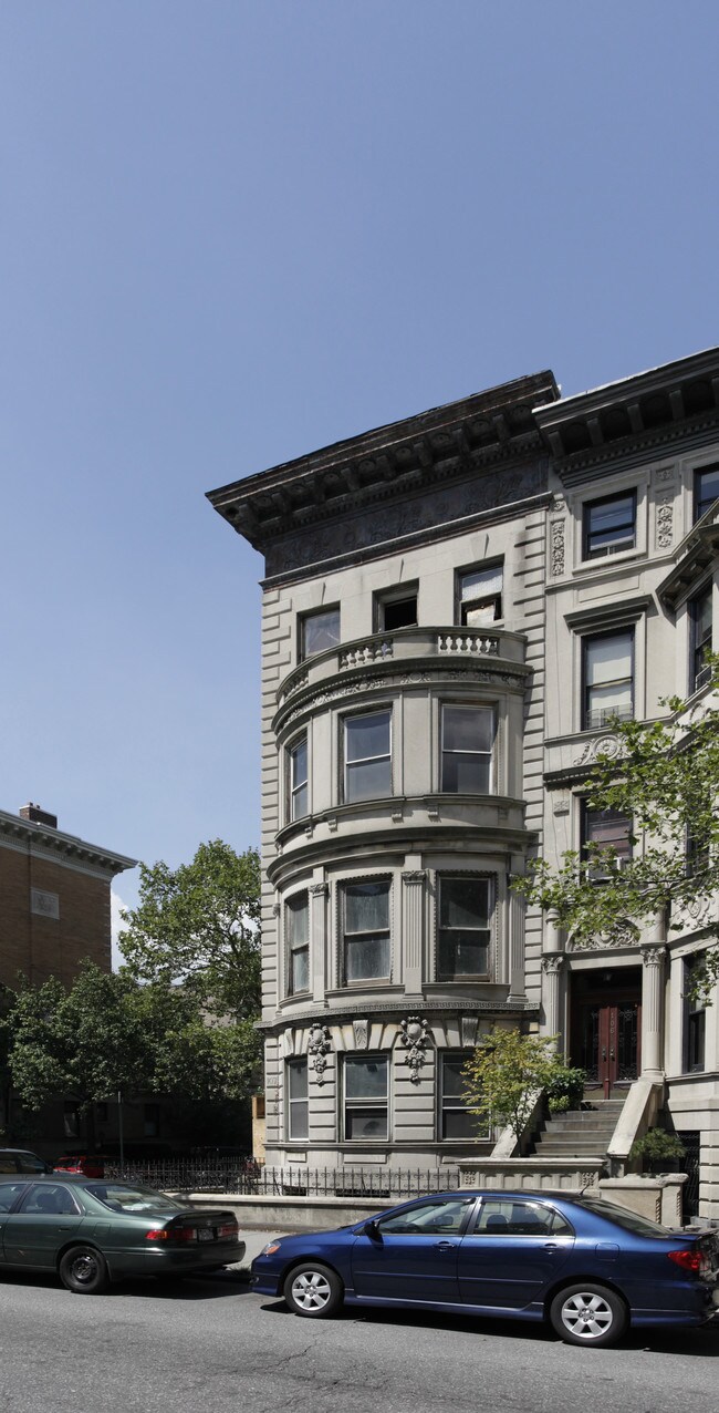 107 Prospect Park W in Brooklyn, NY - Building Photo - Building Photo