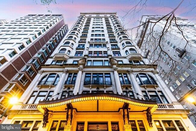 property at 1830 Rittenhouse Square