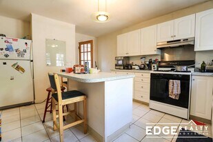 57 Leamington Rd, Unit 1 in Boston, MA - Building Photo