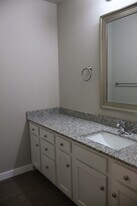 1322 Seals St in Alma, AR - Building Photo